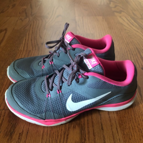 Nike Shoes - Picture 1 of 6